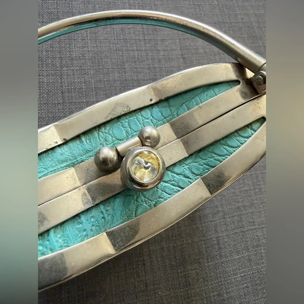 N/A stylish turquoise